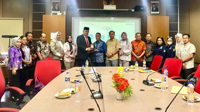 Pansus I DPRD Kapuas Kaji Banding Raperda PBG ke Bandung