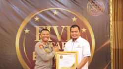 Kapolres Kobar Raih Penghargaan As The Most Inspiring Leader And Performing Excellent Of The Year