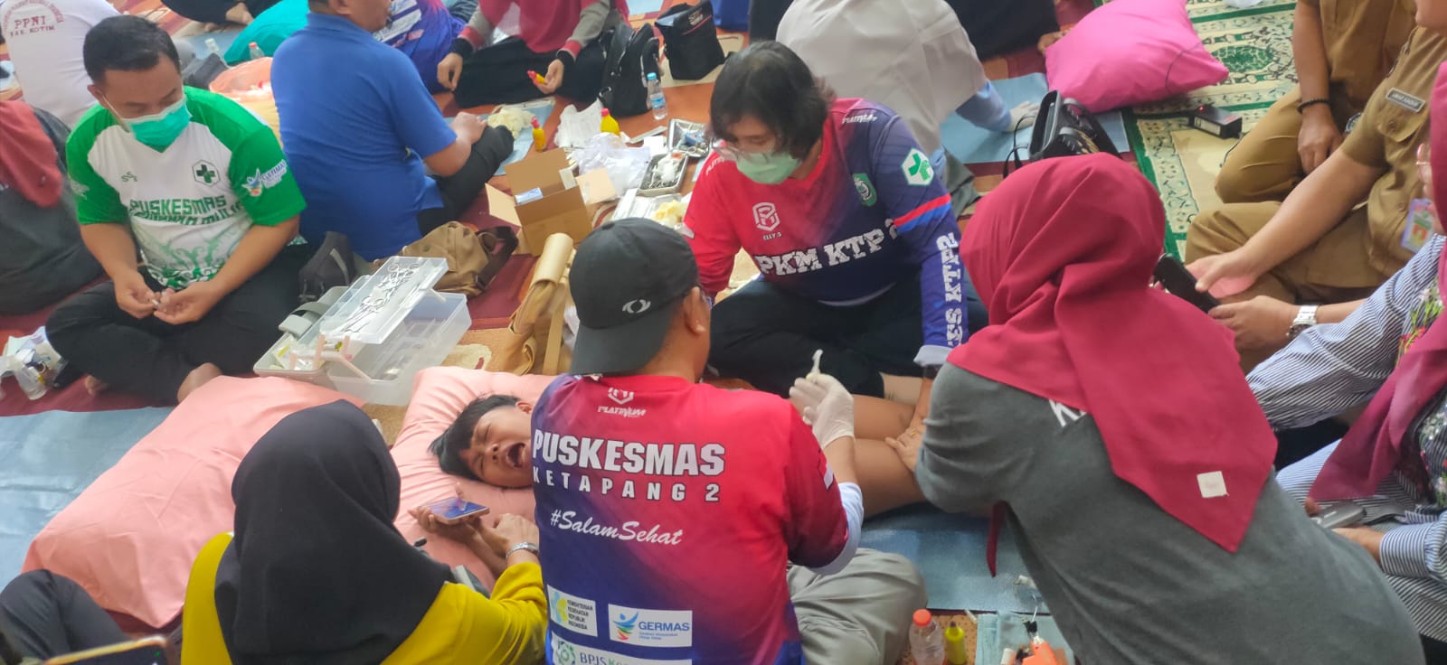 900-an Anak Pelajar Daftar Khitanan Massal Gratis