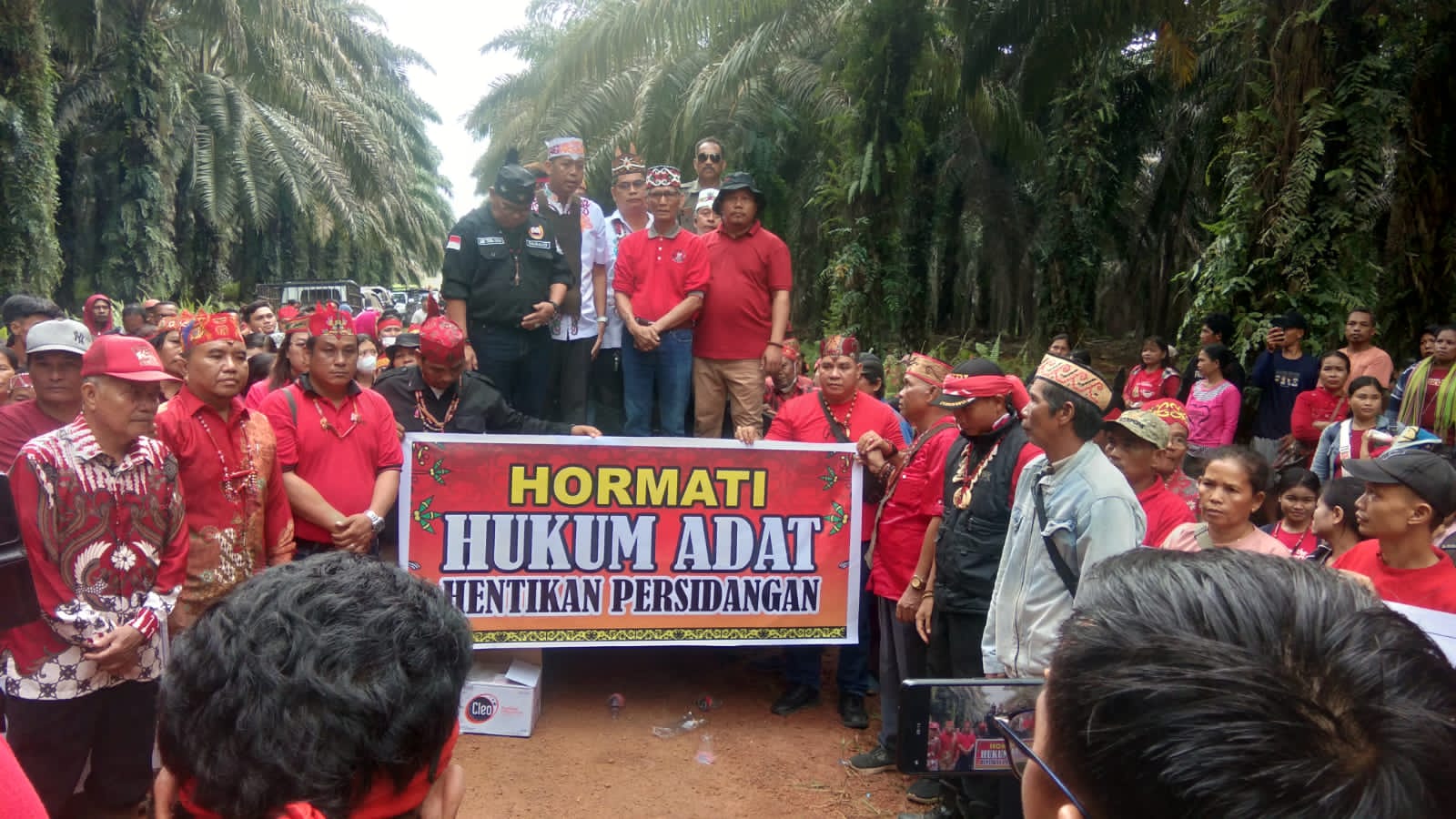 Sidang Lapangan PT BAS Nyaris Baku Hantam, Sidang Pemeriksaan Batal Lagi