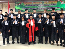 Tiga Pengacara P3HI Ikuti Sumpah dan Janji Advokat Tiga Pengacara P3HI Ikuti Sumpah dan Janji Advokat