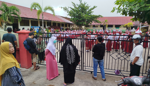 Hari Pertama Masuk SD, Murid Datang Terlalu Pagi