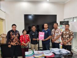 KPU Kobar Dampingi Penyerahan Berkas Calon DPRD Kobar Terpilih 