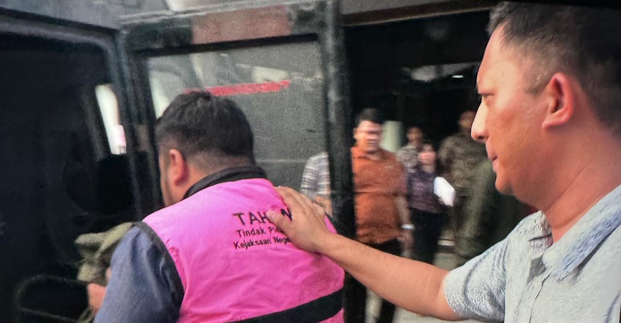 Mantan Bendahara Kesbangpol Pulpis Tersangka Dugaan Tipikor Mantan Bendahara Kesbangpol Pulpis Tersangka Dugaan Tipikor