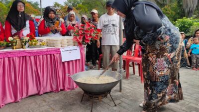 Festival Bubur Asyura di Kotim Bagikan 10 Ribu Cup