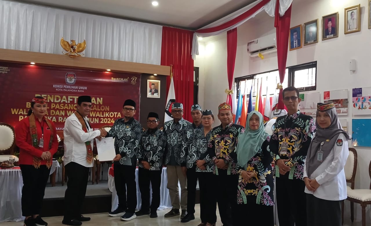 Bacawali Rojikinoor-Vina Sudah Mendaftar di KPU Palangka Raya