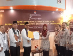 Ketua KPU Barut Terima Pendaftaran Gogo-Helo