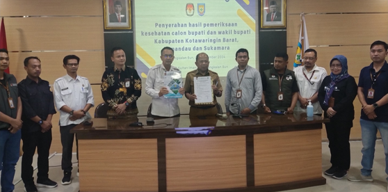 KPU Terima Hasil Pemeriksaan Kesehatan Bapaslon Bupati dan Wakil Bupati Kobar 