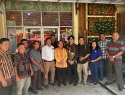 PEDULI KORBAN BANJIR LAMANDAU-Razak Salurkan Bantuan Melalui Hamba Tuhan
