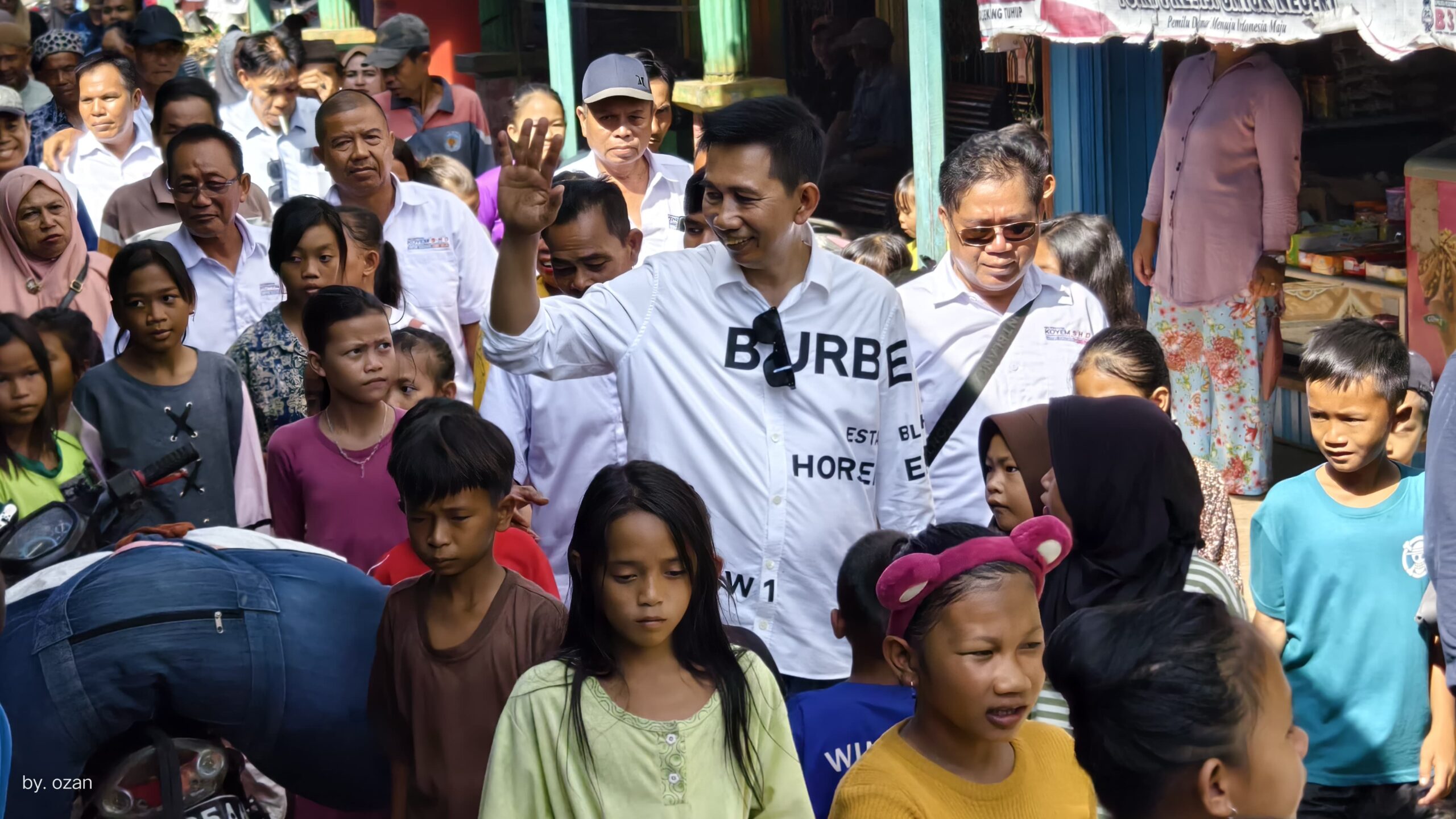 Koyem Disambut Ribuan Warga Murung Raya