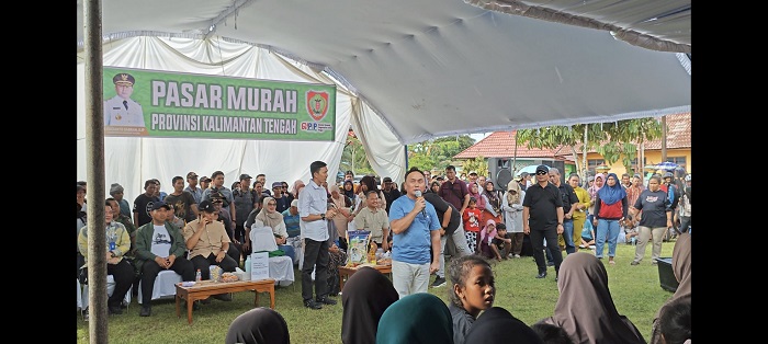 SALURKAN 14.000 SEMBAKO-Gubernur Buka Pasar Murah 5 Lokasi