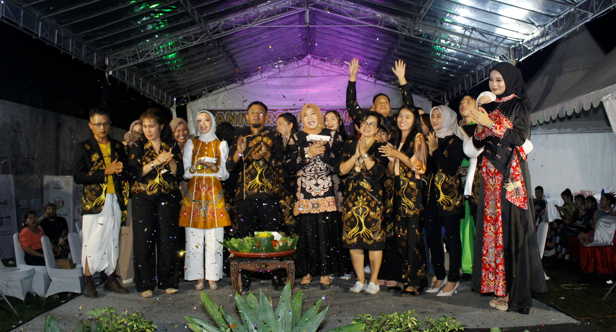 HUT KE-5 HAPAKAT-Fashion Show, Benang Bintik Populer hingga Mancanegara