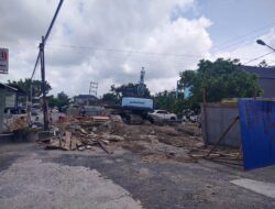Gerakkan Dinas PUPR Mengatasi Banjir Dalam Kota Pangkalan Bun 