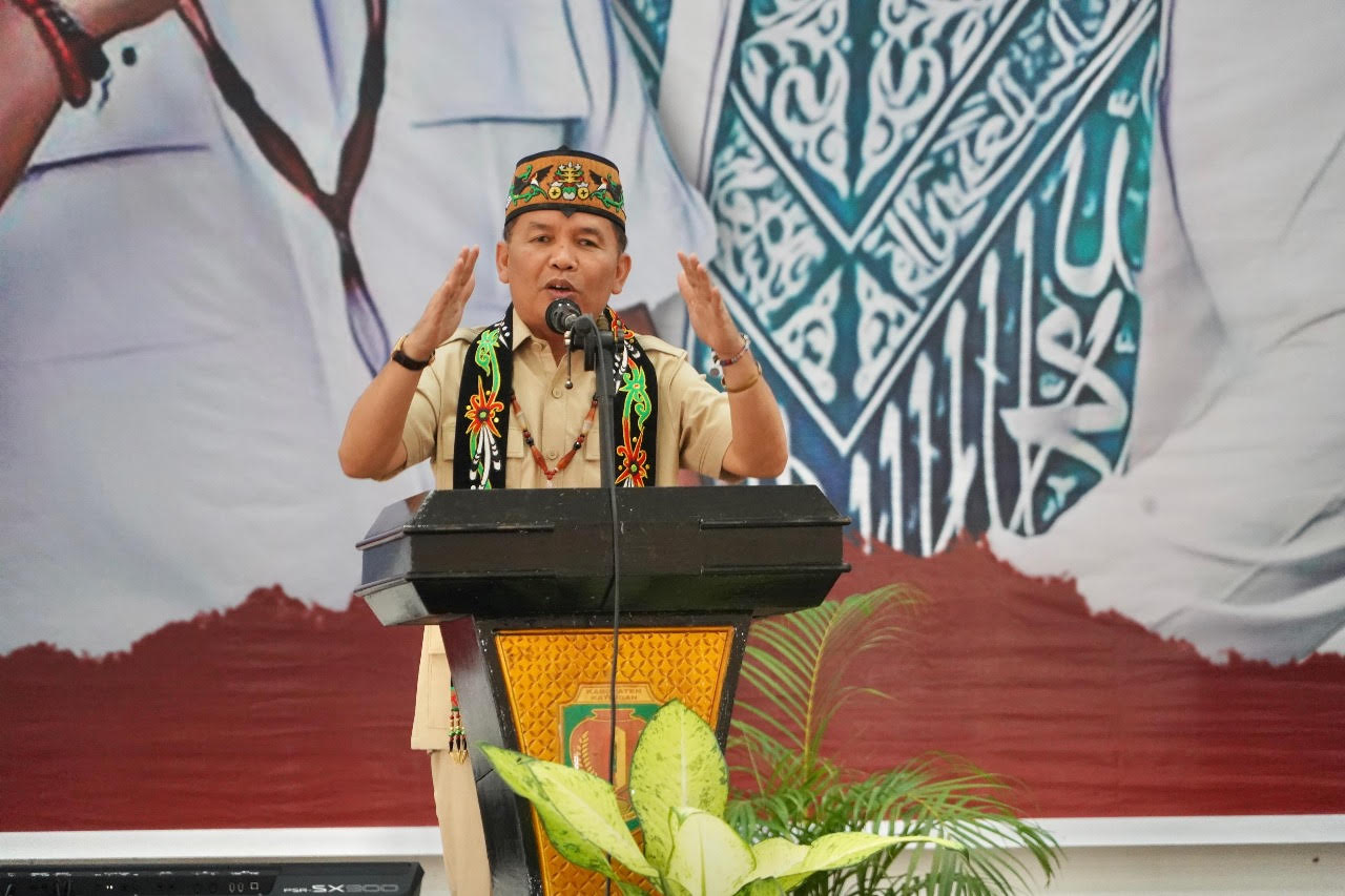 Program kartu Huma Betang Agustiar Sabran-Edy Pratowo Untungkan Masyarakat