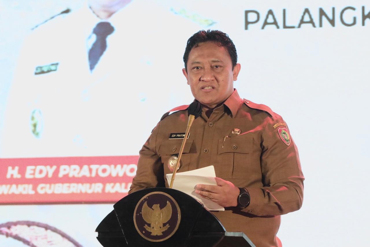 Wagub Edy Pratowo Buka Seminar Nasional Blue Print Kalteng 2045