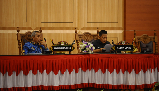 RAPAT PARIPURNA KE-14-Bahas 4 Raperda Inisiatif DPRD