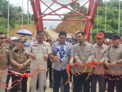 Kadisbun Prov. Kalteng Hadiri Peresmian Jembatan Tumbang