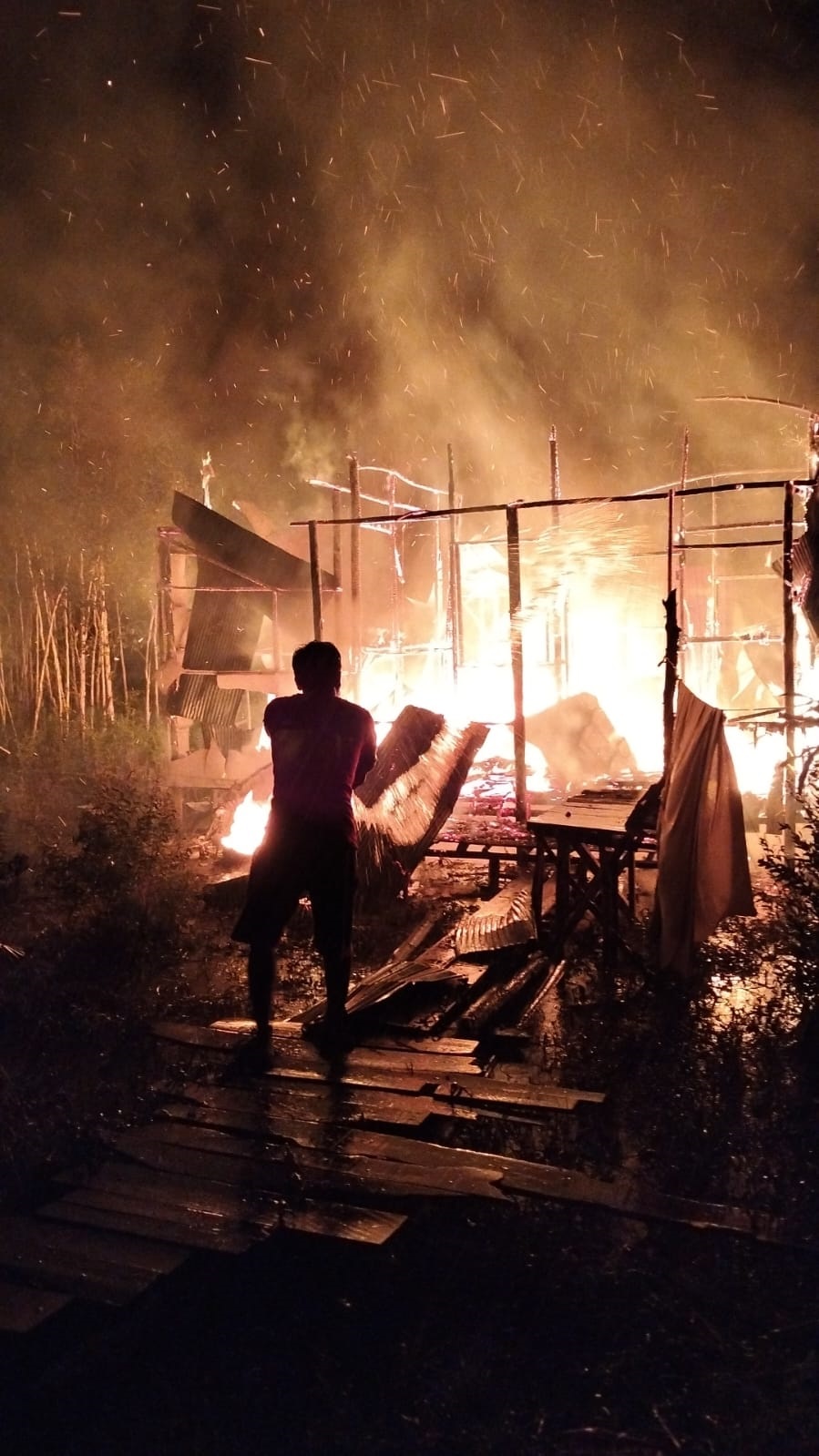 Rumah Kayu Kembali Terbakar di Tampung Penyang I