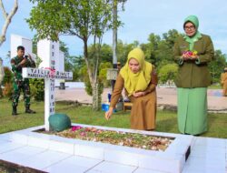 ZIARAH PERINGATAN HARI IBU KE-96 -Perempuan Bukan Hanya Penerima Manfaat Pembangunan, Tetapi Agen Perubahan ZIARAH PERINGATAN HARI IBU KE-96 -Perempuan Bukan Hanya Penerima Manfaat Pembangunan, Tetapi Agen Perubahan