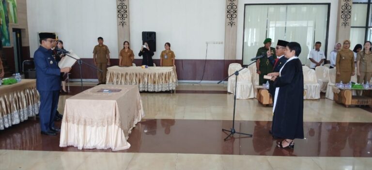 Misnohartaku Resmi Dilantik Sebagai Pj Sekda Kabupaten Barito Timur Misnohartaku Resmi Dilantik Sebagai Pj Sekda Kabupaten Barito Timur