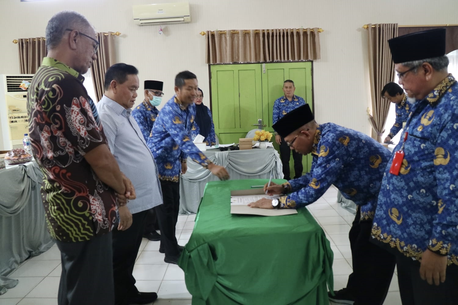 Bupati Tunjuk Marjuki Plt Kepala DLH Kotim