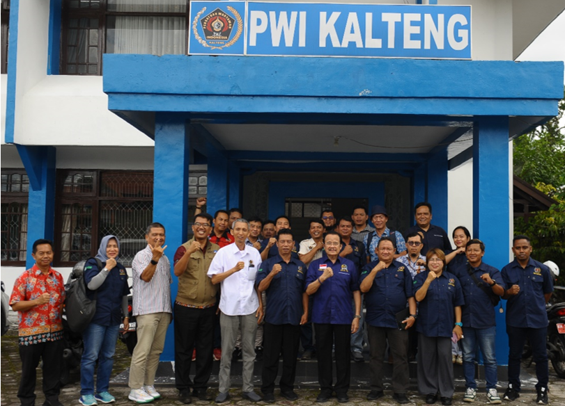 Kunjungi PWI Kalteng, Teras Narang Diskusi Bersama Wartawan