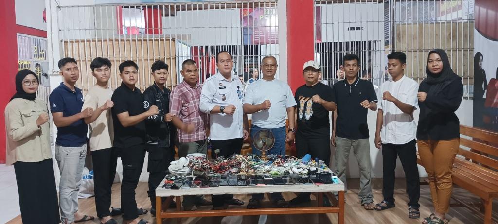 41 Handphone Disita saat Razia di Lapas Sampit