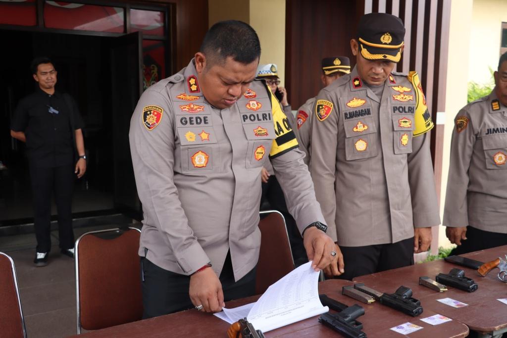 Kapolres Kapuas Cek Kelayakan Senpi Anggota