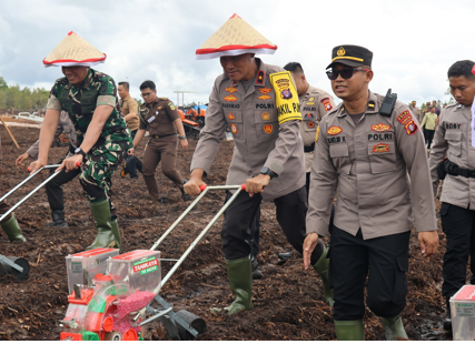 Polda Kalteng Tanam Jagung di Lahan 1.200 Hektare