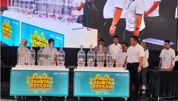 MALAM GEBYAR UNDIAN TAHETA BERKAH PERIODE XXVIII-Rebut Hadiah Utama 1 Unit Mobil HR-V CVT