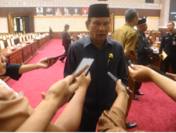 Arton Serahkan Berkas Pengangkatan Gubernur ke Kemendagri Arton Serahkan Berkas Pengangkatan Gubernur ke Kemendagri