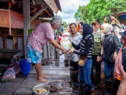 Aisyah Thisia Agustiar Sabran Salurkan Bantuan untuk Warga Terdampak Banjir di Palangka Raya
