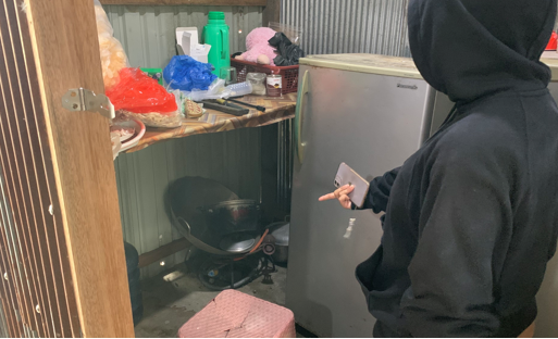 Maling Bawa Kabur 6 Tabung Elpiji Sambil Ngemil Ayam