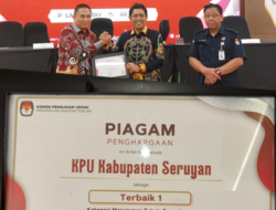 PENGHARGAAN-KPU Seruyan Terbaik Manajemen Teknis Pencalonan Pilkada 2024