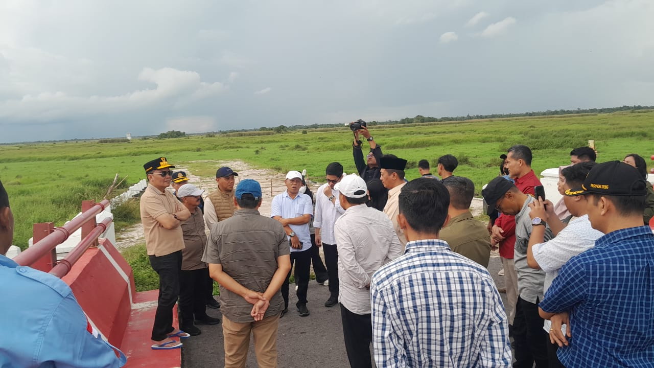 Bupati Harapkan Jembatan Jelai Segera Terhubung ke Wilayah Kalbar