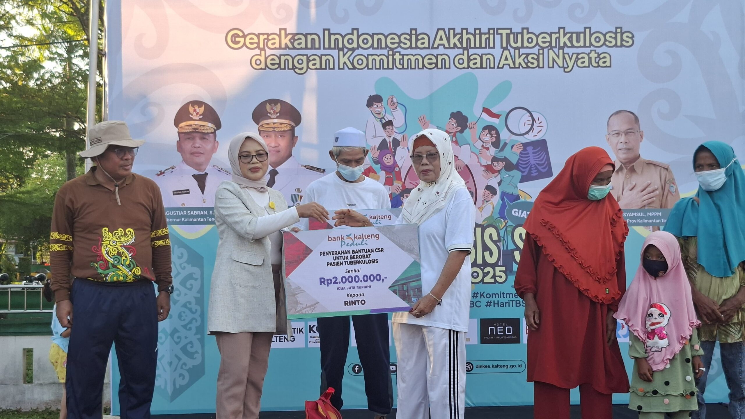 Bank Kalteng Serahkan CSR untuk Pasien Tuberkulosis