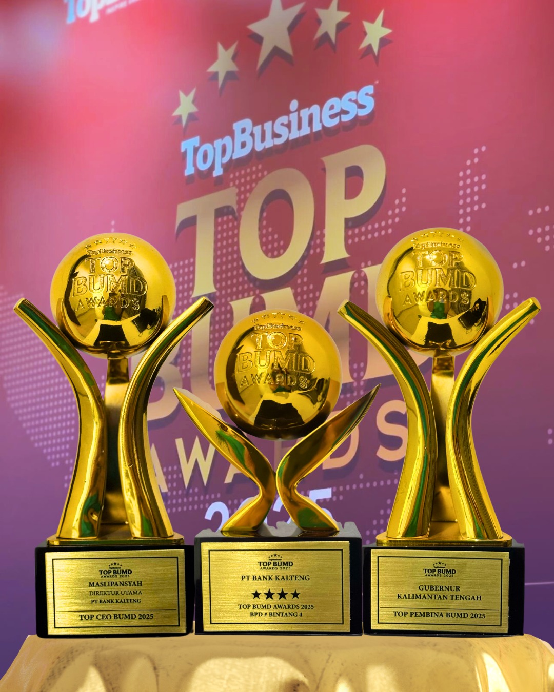 PT BANK KALTENG SABET 3 PENGHARGAAN BERGENGSI DI TOP BUMD AWARDS 2025