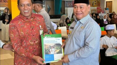 Demi Masa Depan Pekerja, BPJS Ketenagakerjaan Sampit Serahkan Laporan Policy Brief Jaminan Sosial Ketenagakerjaan ke Bupati