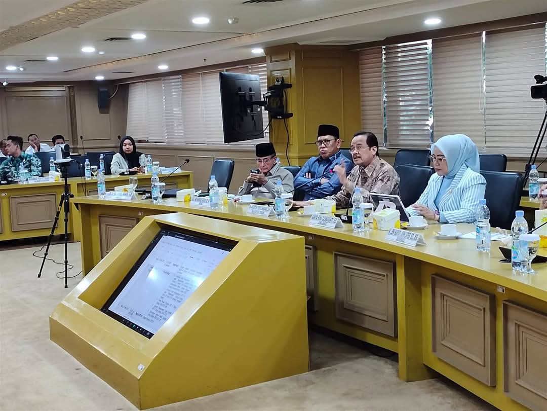 AGUSTIN TERAS NARANG MENGINGATKAN: Tumpang Tindih Kebijakan Hambat Pembangunan Daerah