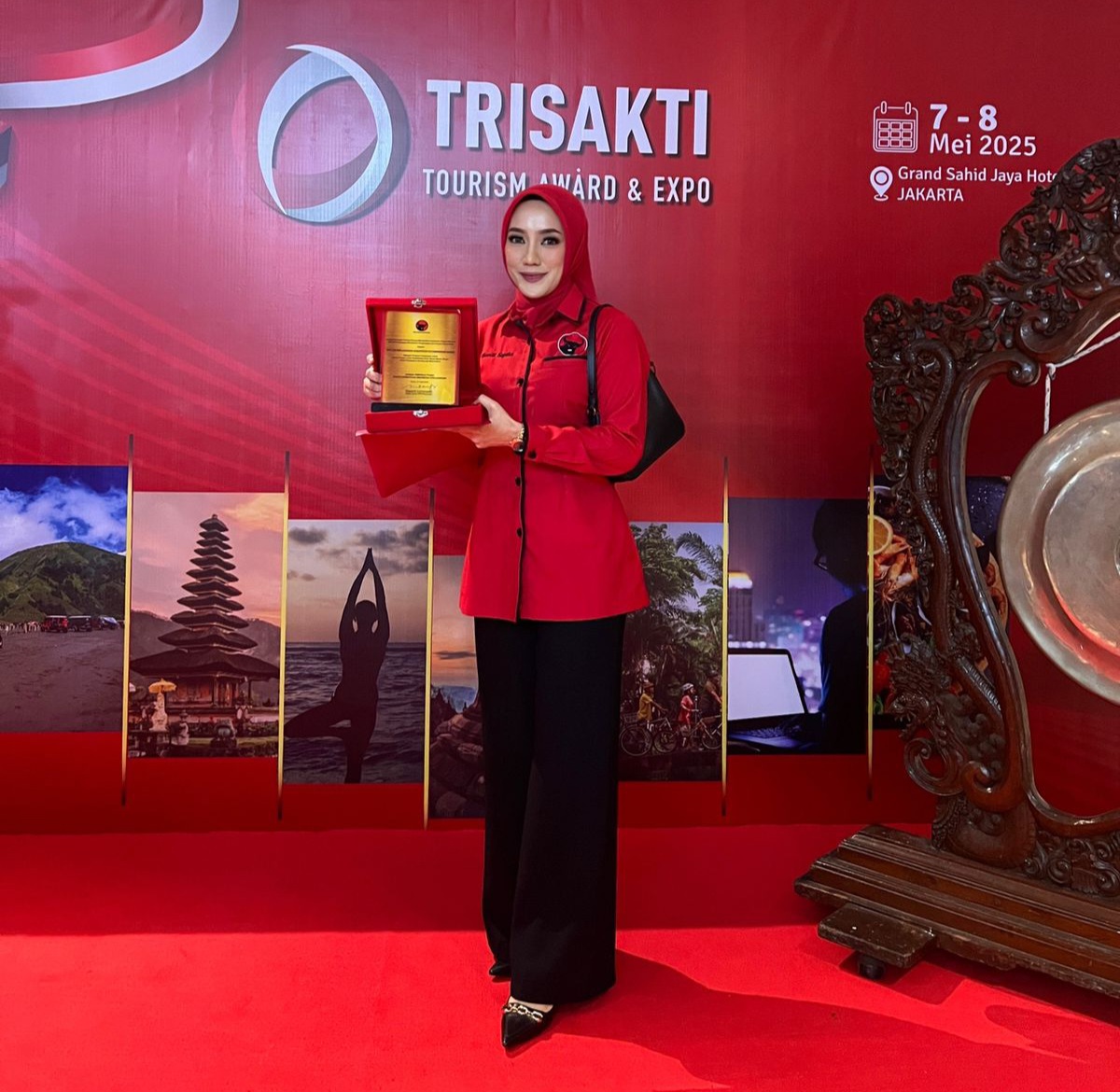 DPC PDIP Kobar Raih Penghargaan Trisakti Tourism Award 2025