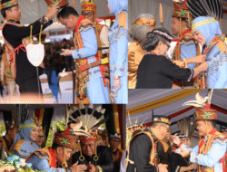 Agustiar dan Aisyah Dianugerahi Gelar Adat Dayak