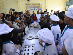 Mendikdasmen Kunjungi SMKN 3 Palangka Raya
