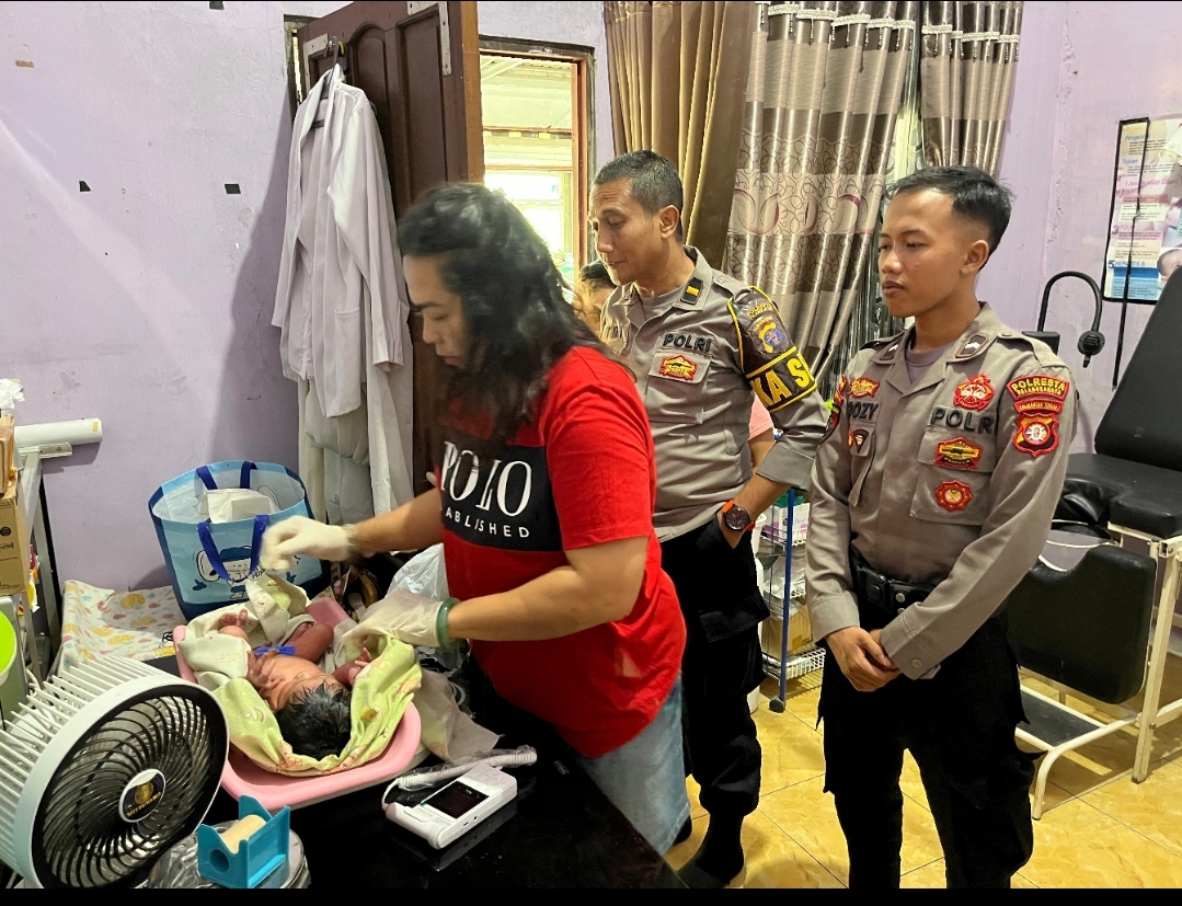 Bayi Laki-Laki Dibuang Teras Gereja Sangkakala, Kepolsian Selidiki Pelaku Pembuangan