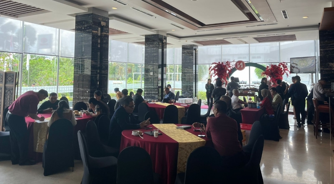 Rayakan Ulang Tahun Ke-13, Swiss-Belhotel Danum Palangka Raya Gelar Aksi Sosial Rayakan Ulang Tahun Ke-13, Swiss-Belhotel Danum Palangka Raya Gelar Aksi Sosial