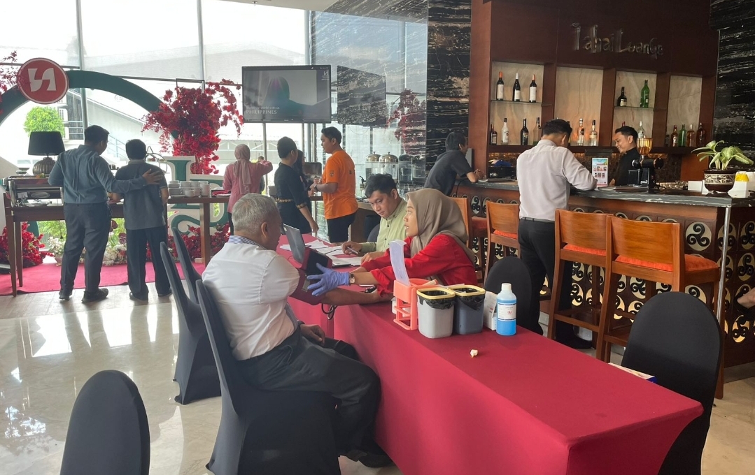 Rayakan Ulang Tahun Ke-13, Swiss-Belhotel Danum Palangka Raya Gelar Aksi Sosial