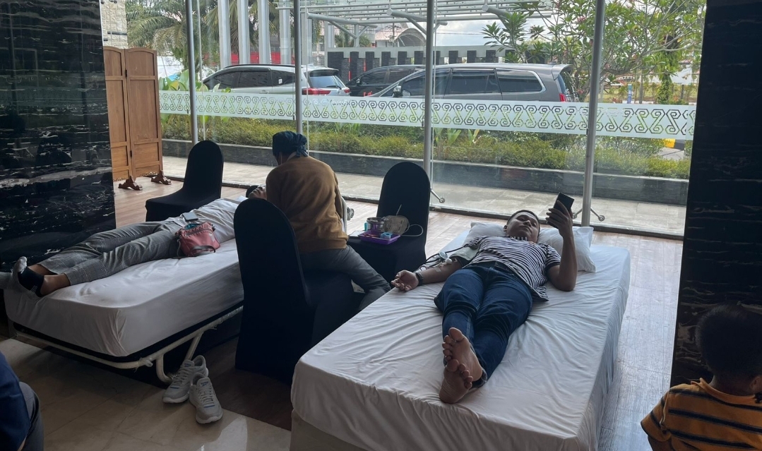 Rayakan Ulang Tahun Ke-13, Swiss-Belhotel Danum Palangka Raya Gelar Aksi Sosial