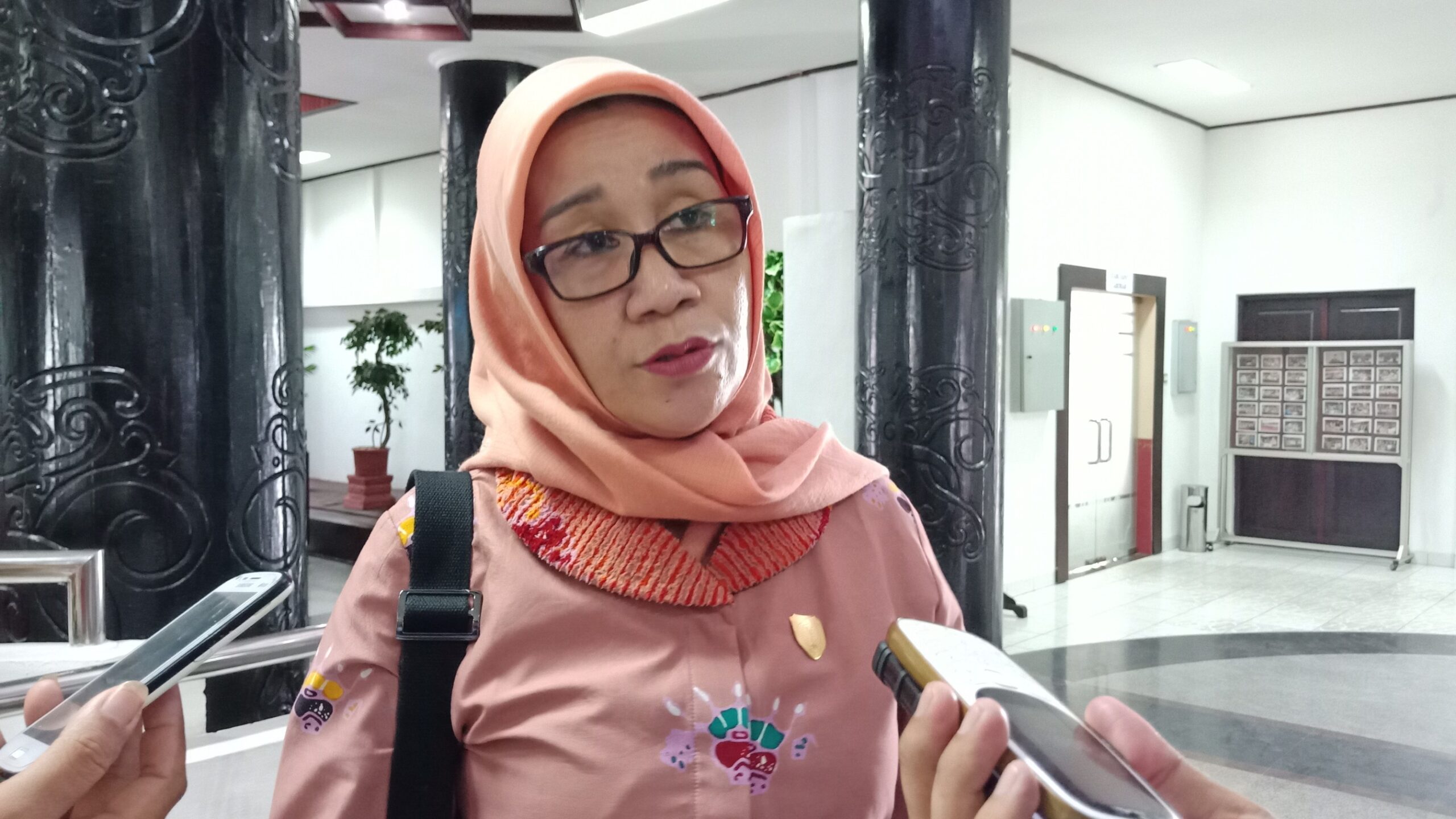 HARGA CABAI ANJLOK-Siti Nafsiah: Sistem Pemasaran Belum Berpihak pada Petani