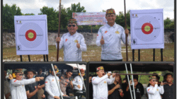 HARI BHAYANGKARA-Gubernur Juara Menembak dan Menyipet