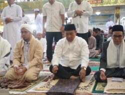 Wagub dan Ribuan Warga Salat Id di Palangka Raya