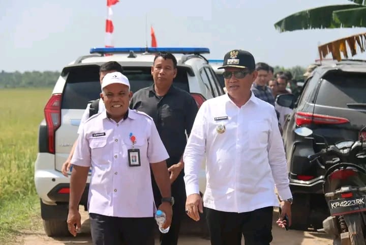 Bupati Ahmad Selanorwanda: Awasi Distribusi Pupuk dan Pestisida 